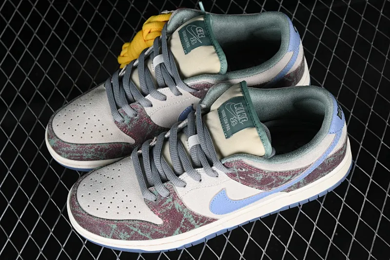 All categories Nk SB Dunk Series Nk SB Dunk Low low-top sneakers Y version Crenshaw Skate Club x Nk SB Dunk Low joint model SB low-top sports and leisure sneakers FN4193-100